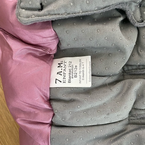 7 A.M 212 Enfant Blanket - Picture 3 of 3